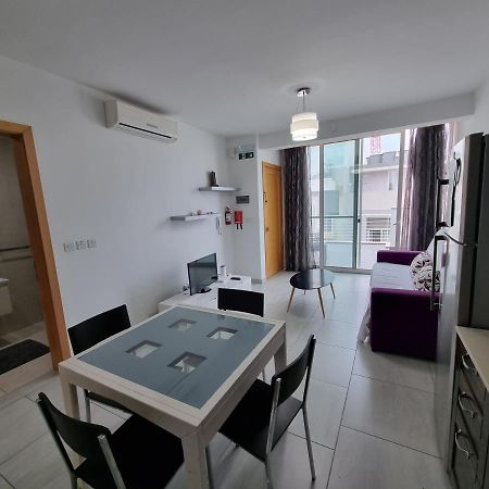 Metrostays Apartament St Julian Malta Saint Julian's Ngoại thất bức ảnh
