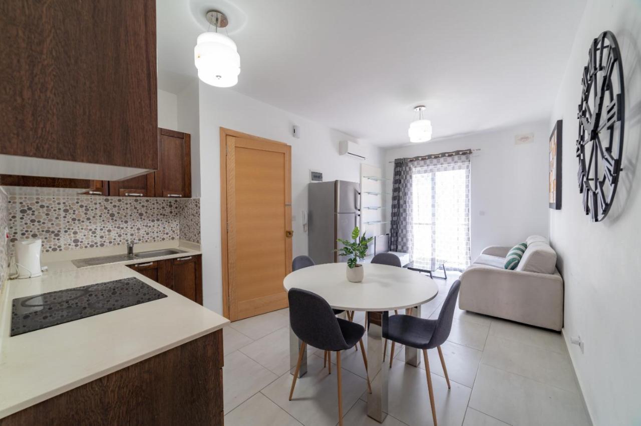 Metrostays Apartament St Julian Malta Saint Julian's Ngoại thất bức ảnh