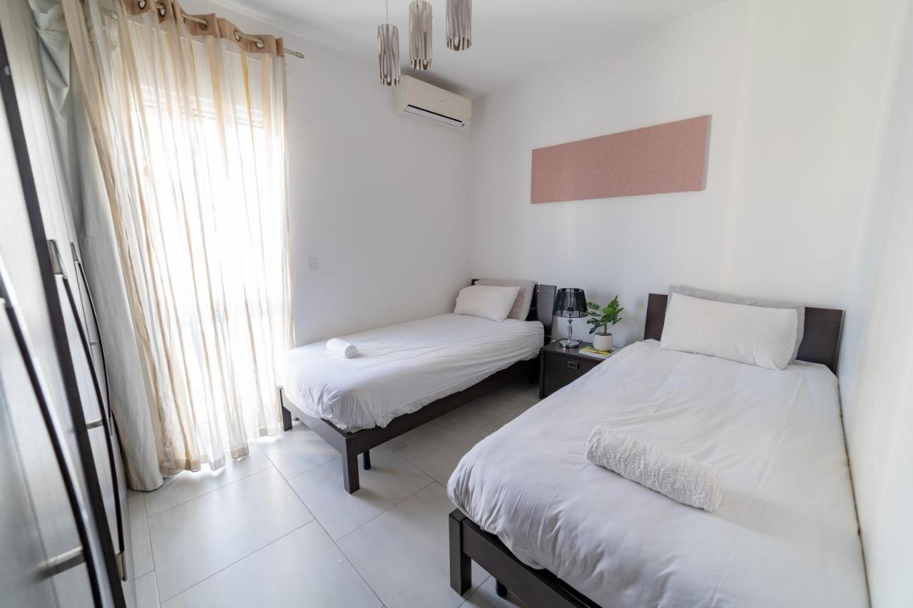 Metrostays Apartament St Julian Malta Saint Julian's Ngoại thất bức ảnh