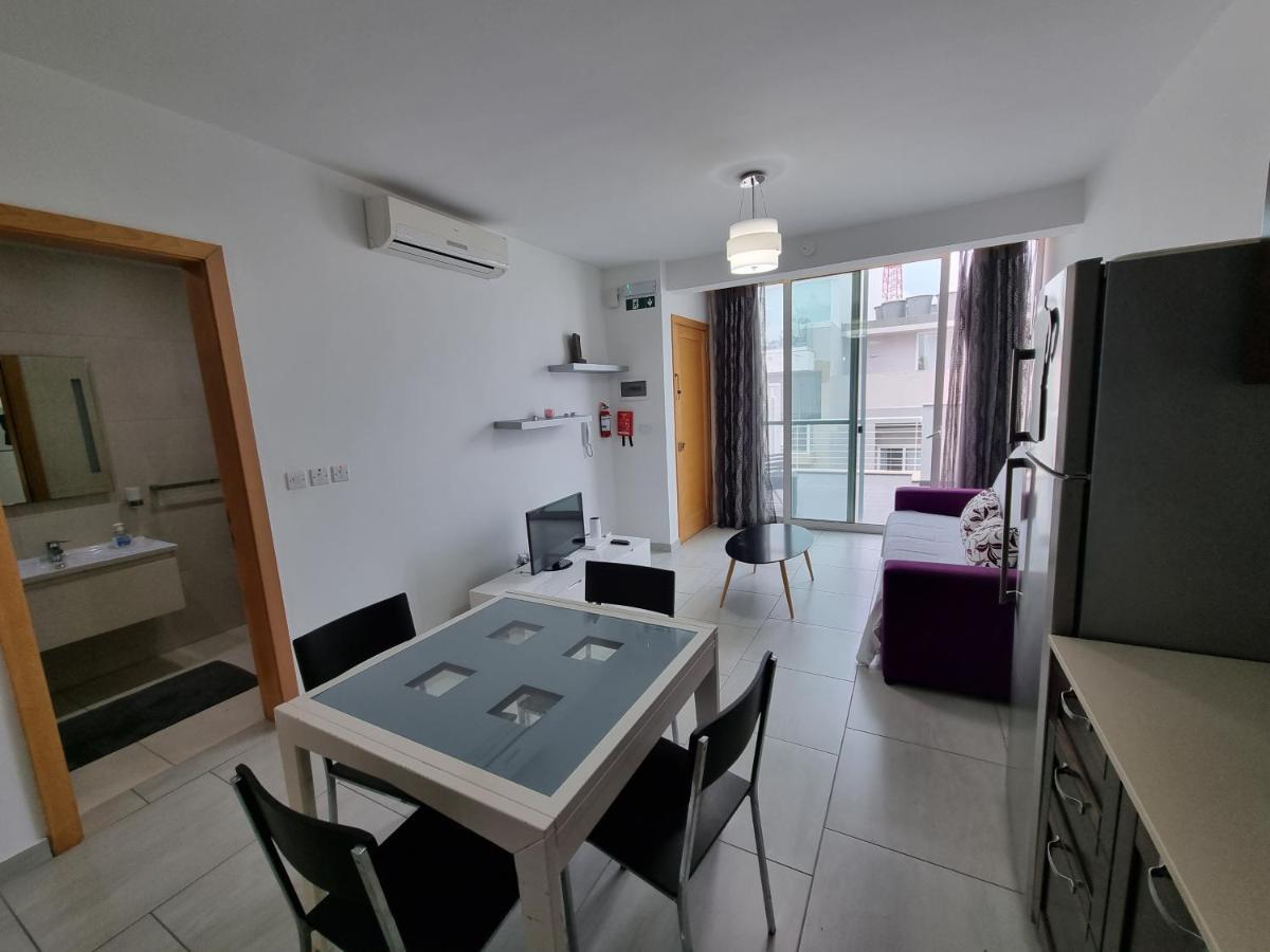 Metrostays Apartament St Julian Malta Saint Julian's Ngoại thất bức ảnh